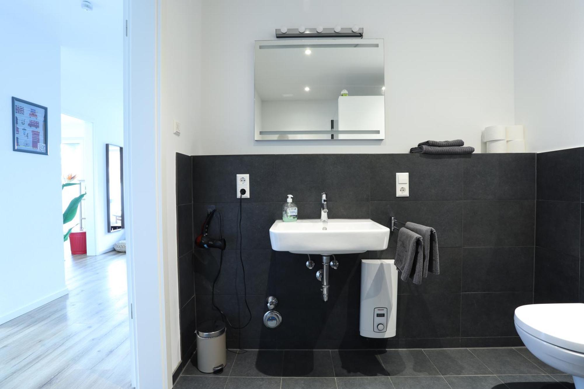 Apartment "London" In Erftstadt - 3 Zimmer & 63Qm - Nahe Koeln, Messe, Phantasialand & Bonn - Familienurlaub Oder Business Trip מראה חיצוני תמונה